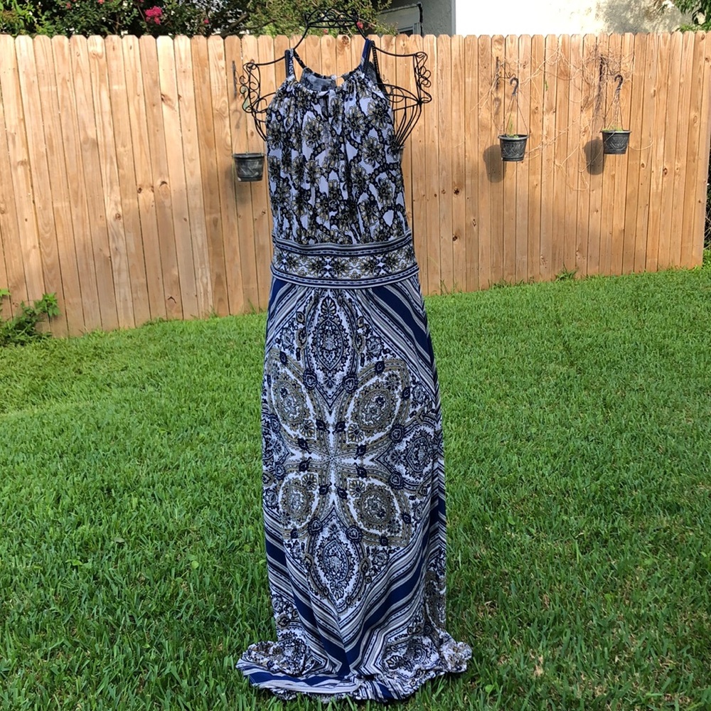 ***Like New*** LONDON TIMES Halter Keyhole Maxi Dress